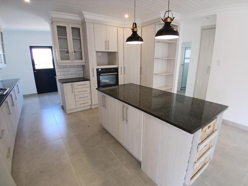 3 Bedroom Property for Sale in Stilbaai Wes Western Cape